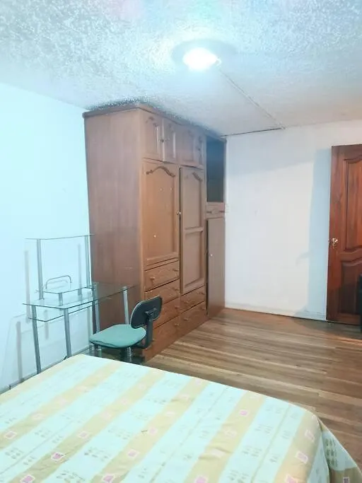 Lindo Departamento Amoblado En El Centro De Quito Apartment